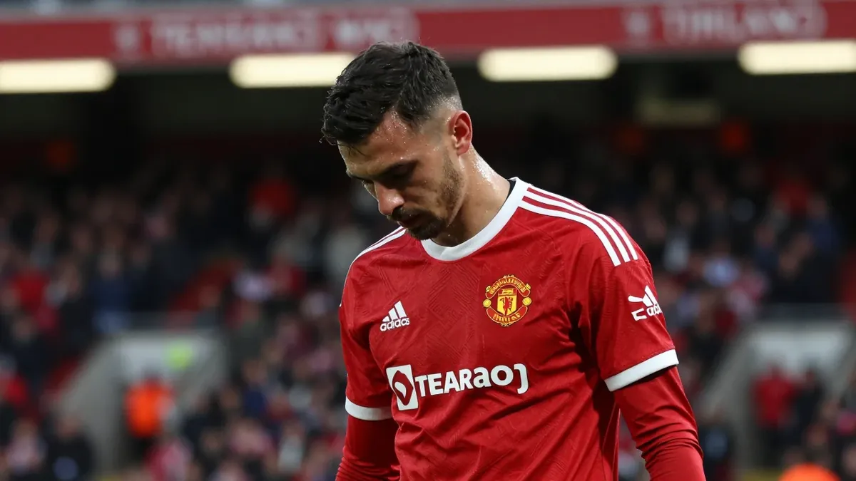 Sheffield United secured a hard-fought point in a 0-0 draw at Swansea City, ending a difficult week off the pitch with a...