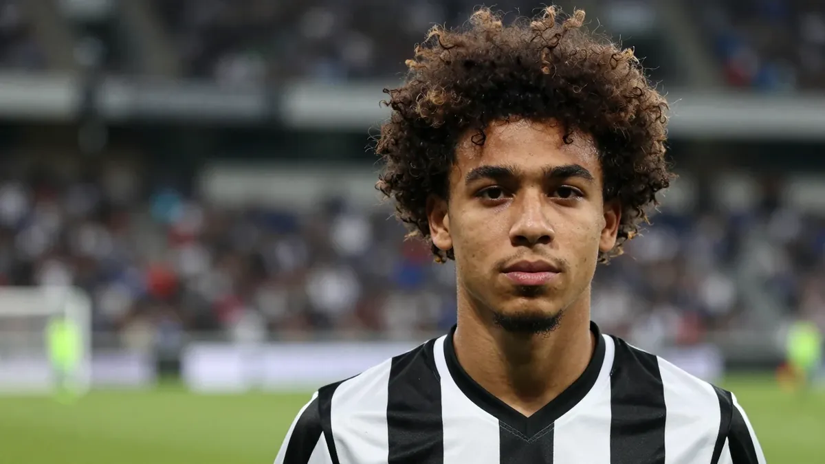 Sheffield United Transfer News: Blades Eye Rak-Sakyi